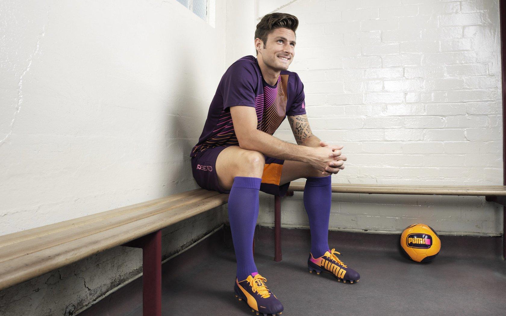 西甲劲旅瞄准乌克兰锋霸，罗马强硬表态，只卖不租！